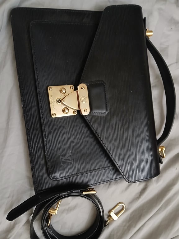 Louis Vuitton — Louis Vuitton Epi Leather Serviette Conseiller Briefcase (المقاس One Size, مقبول)