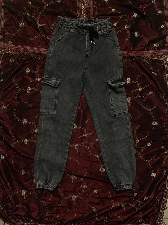 Unknown — Grey cuffed jeans (Size XXS, Good)