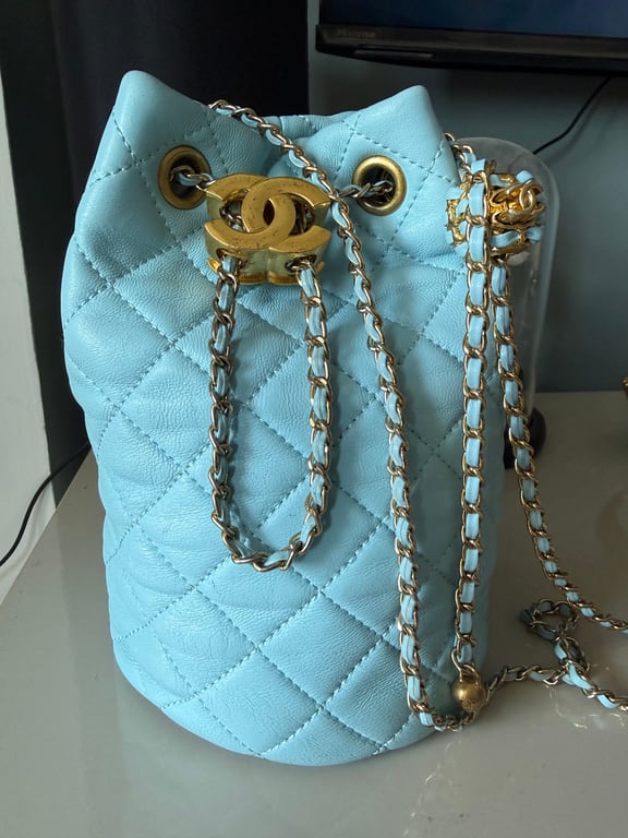 Chanel — Chanel drawstring bucket (Size One Size, Good)