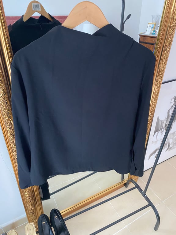Zara — Zara Black Long Sleeve Top (Size L, Good)
