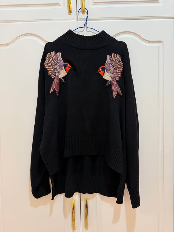 H&M — H&M black sweater (Size XL, Good)