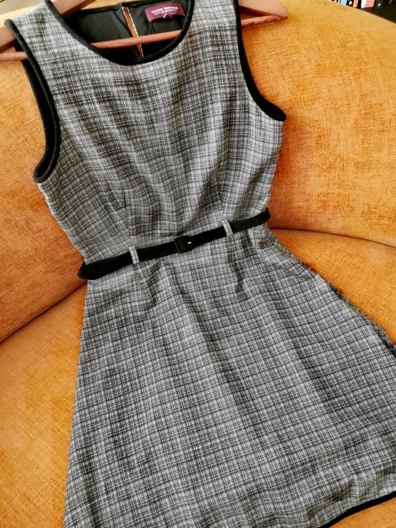 Sacoor — Sacoor_Black/Gray Knee Dress (Size M, Like new)