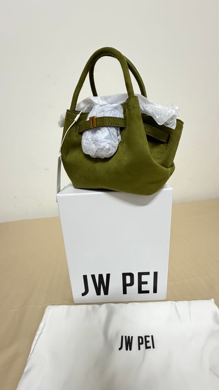 JW Pei — JW Pei Mini Bag (Size One Size, Like new)