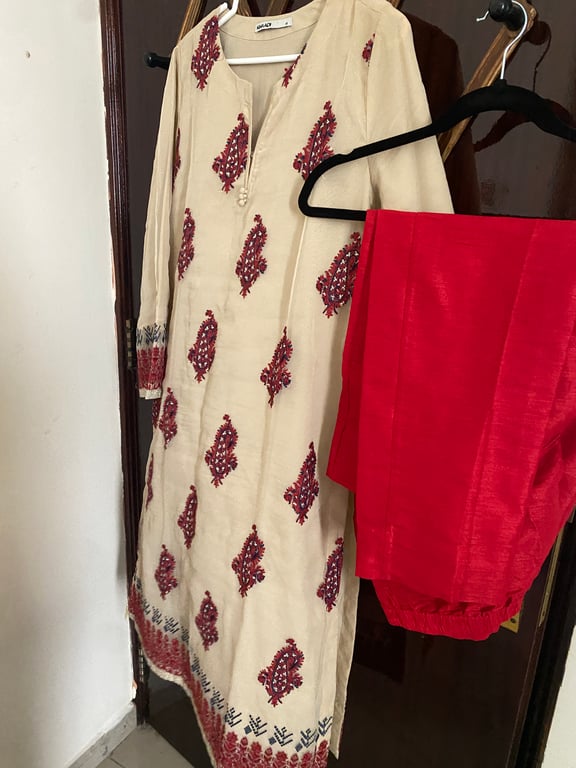 Khaadi — Khaadi 2 pc set (Size M &L, Like new)