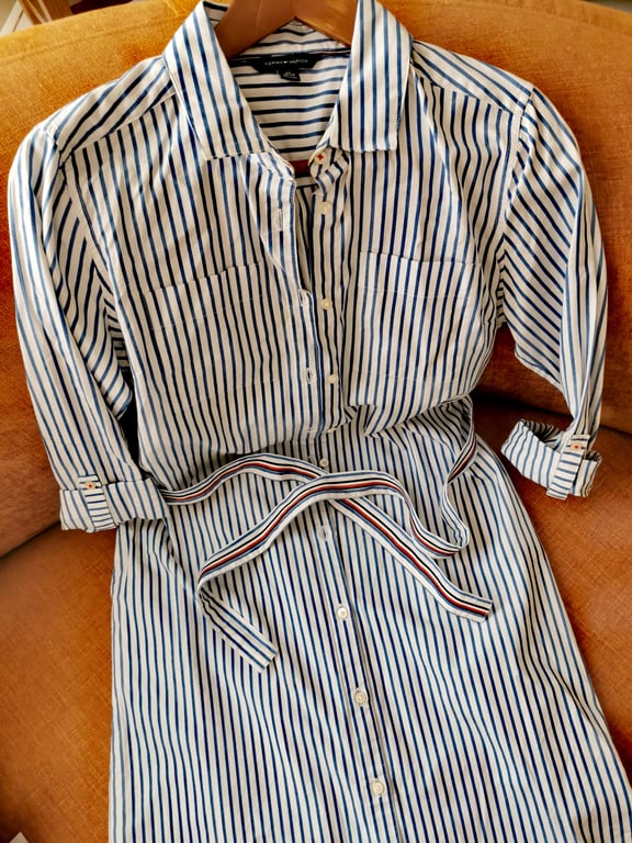 Tommy Hilfiger — Tommy Hilfiger_Blue/White Stripes Dress (Size S, Like new)