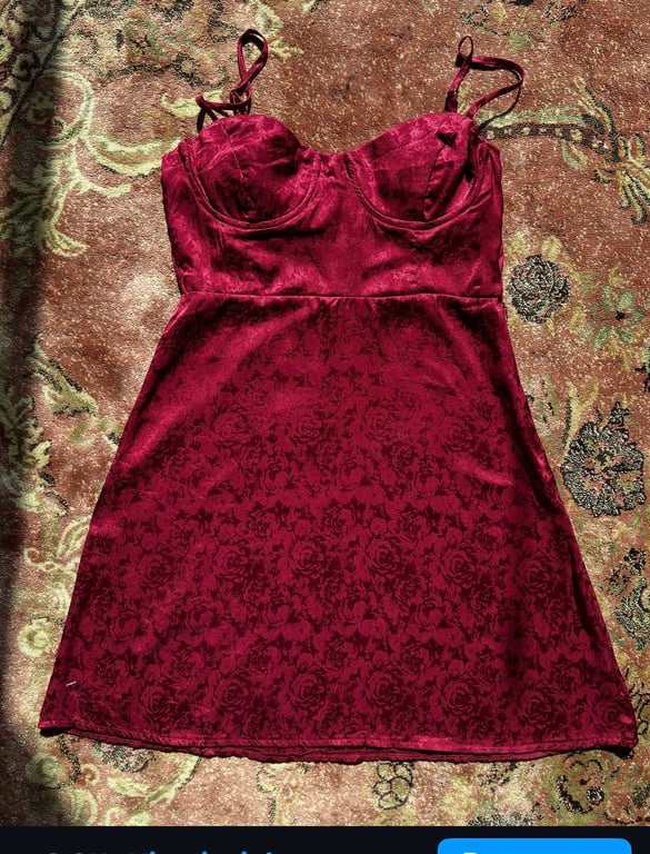 Princess Polly — Princess Polly red silky dress (Size S, Like new)