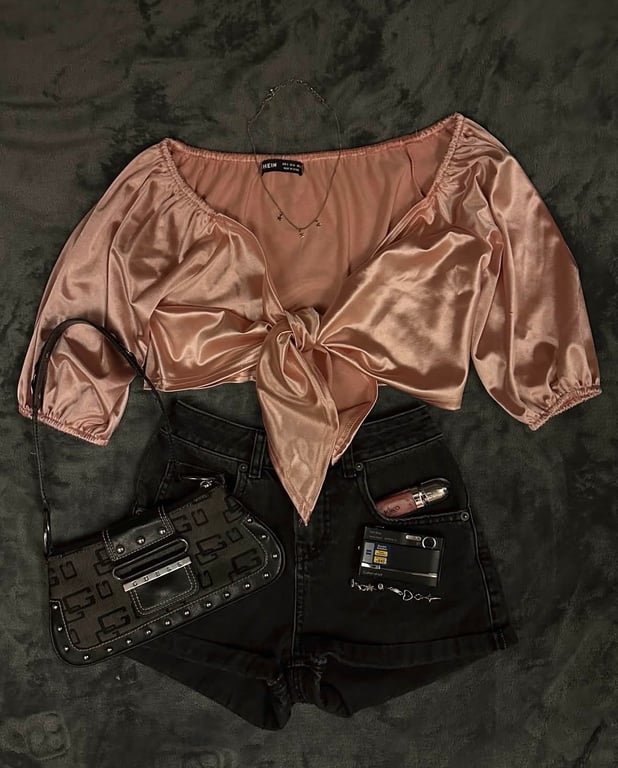 Shein — Baby pink tie front top (Size XS, Good)
