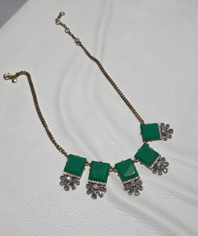 J.Crew — J.Crew Green Crystal Statement Necklace (Size One Size, Like new)