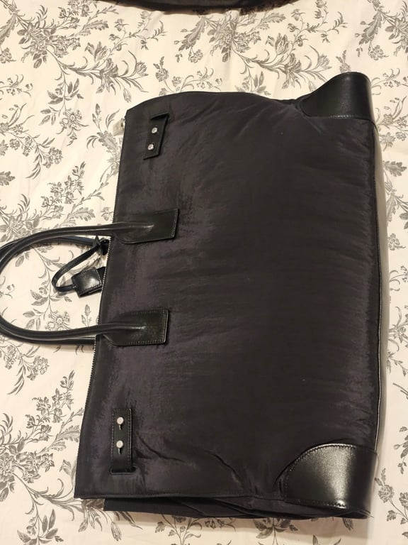 Saint Laurent — Saint Laurent - Sac De Jour 48H Duffle Bag (Size One Size, New with tags)