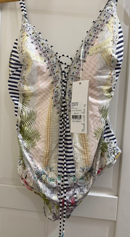 CAMILLA — CAMILLA BEACH SHAKE LACE FRONT V NECK (Size M, New with tags)