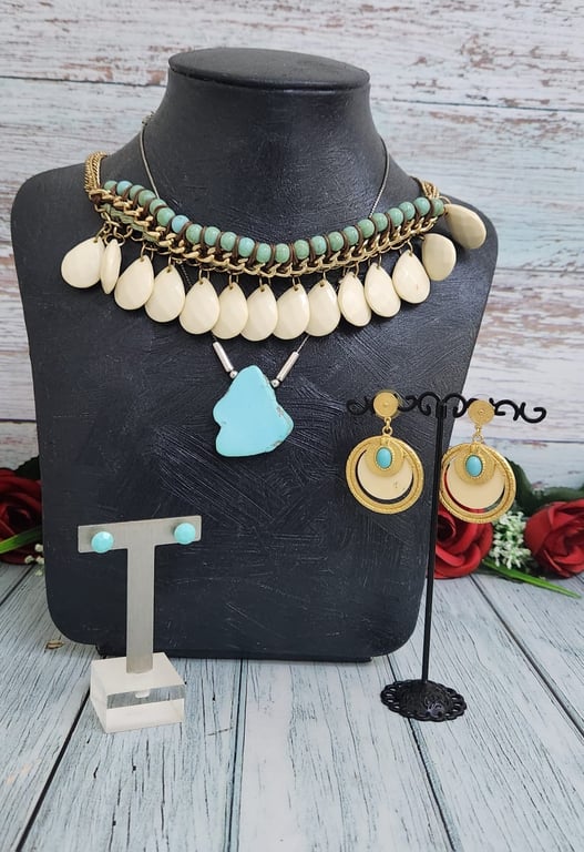 Hajmaal — 4 piece lot of torqoise and ivory colored jewelry (المقاس One Size, جيد)