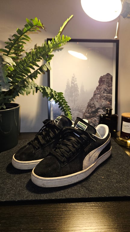 Puma — Puma Black Grey Seude (Size EU 43, Good)