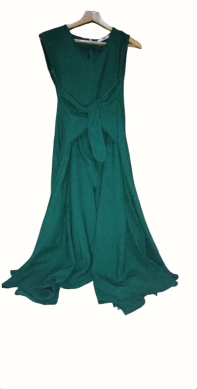 Other — Linen Midi Green Dress (Size M, Like new)