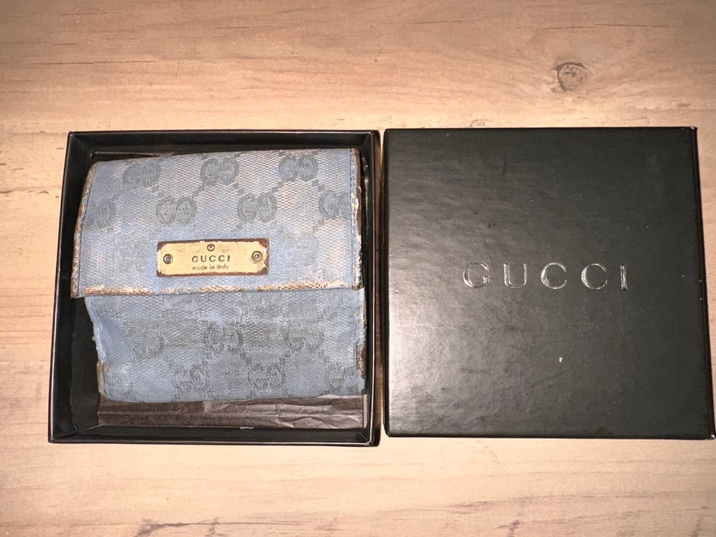 Gucci — Gucci Monogram Canvas Wallet (Size One Size, Worn)