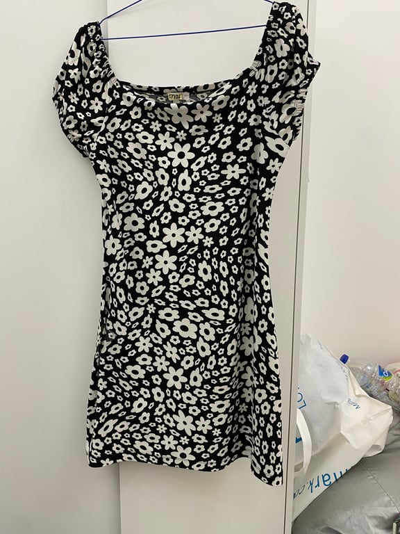 Adanola — Stretch Flower Dress (Size L, Good)