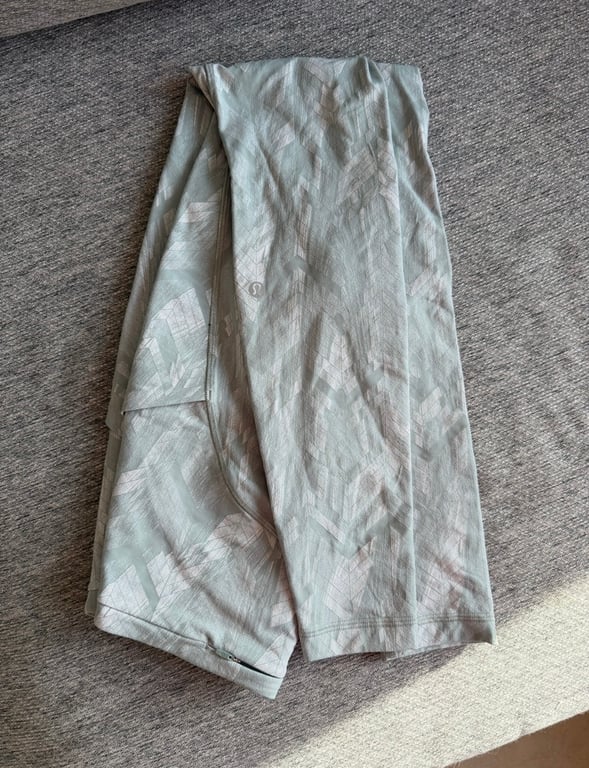 Lululemon — Lululemon leggings (Size S, Like new)