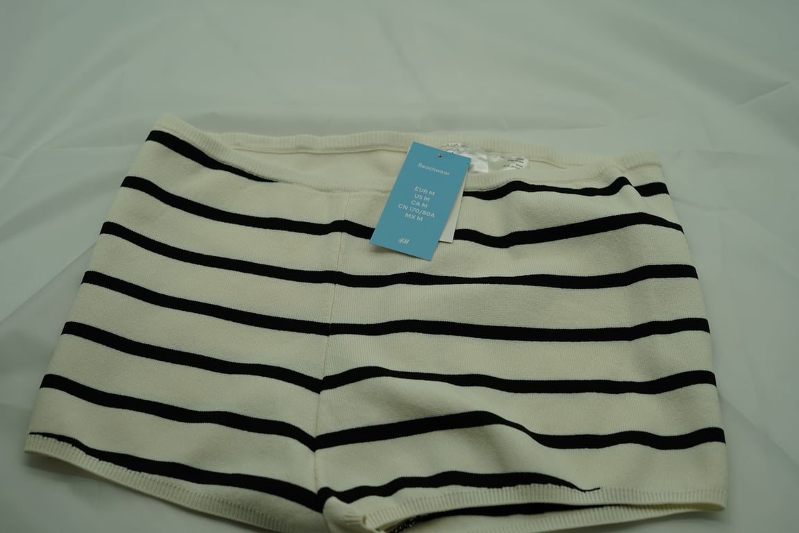 H&M — H&M Striped Beachwear Knit Shorts - White & Black (Size M, New with tags)