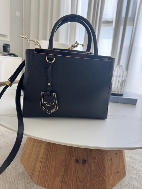 Fendi — FENDI 2jour almost BRAND NEW (Size One Size, New without tags)