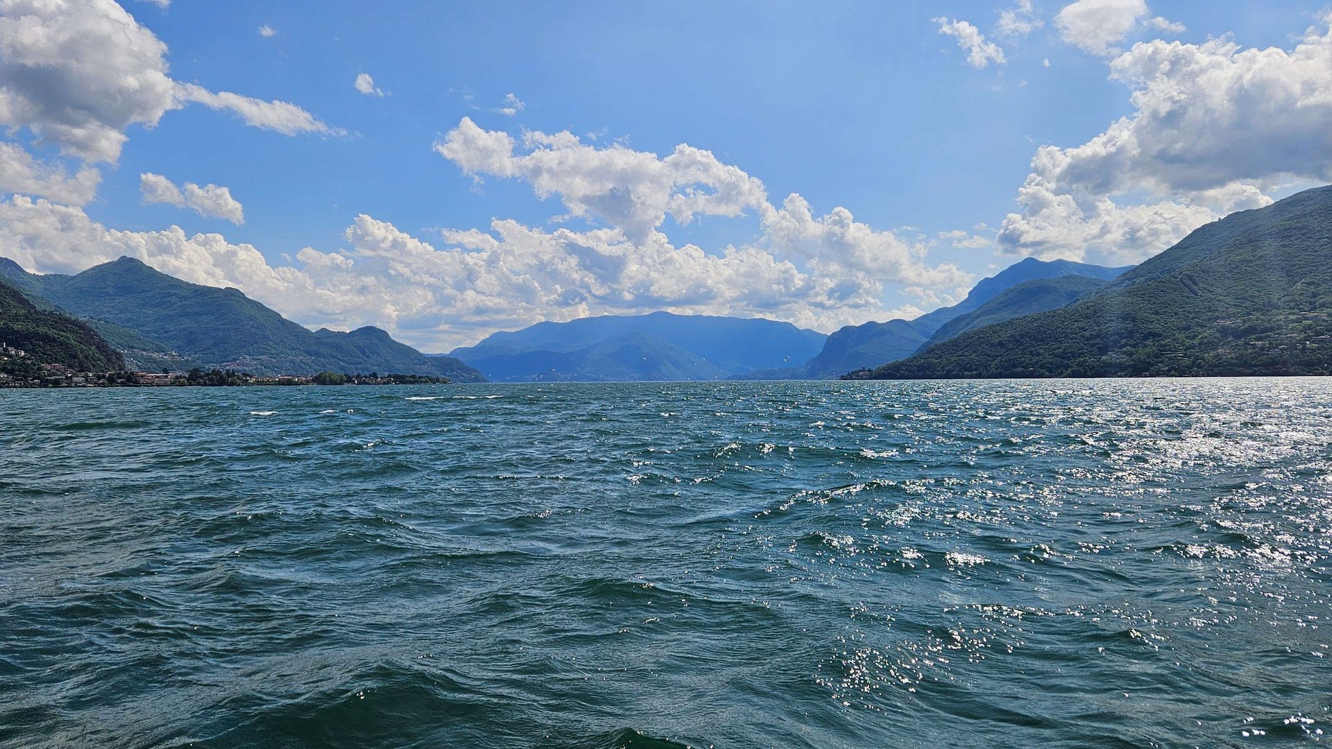 Lake Como during a windy kitesurfing day