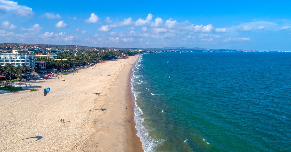 Long beach of Mui Ne Vietman