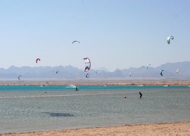 People with stomach issues kitesurfing in Soma Bay