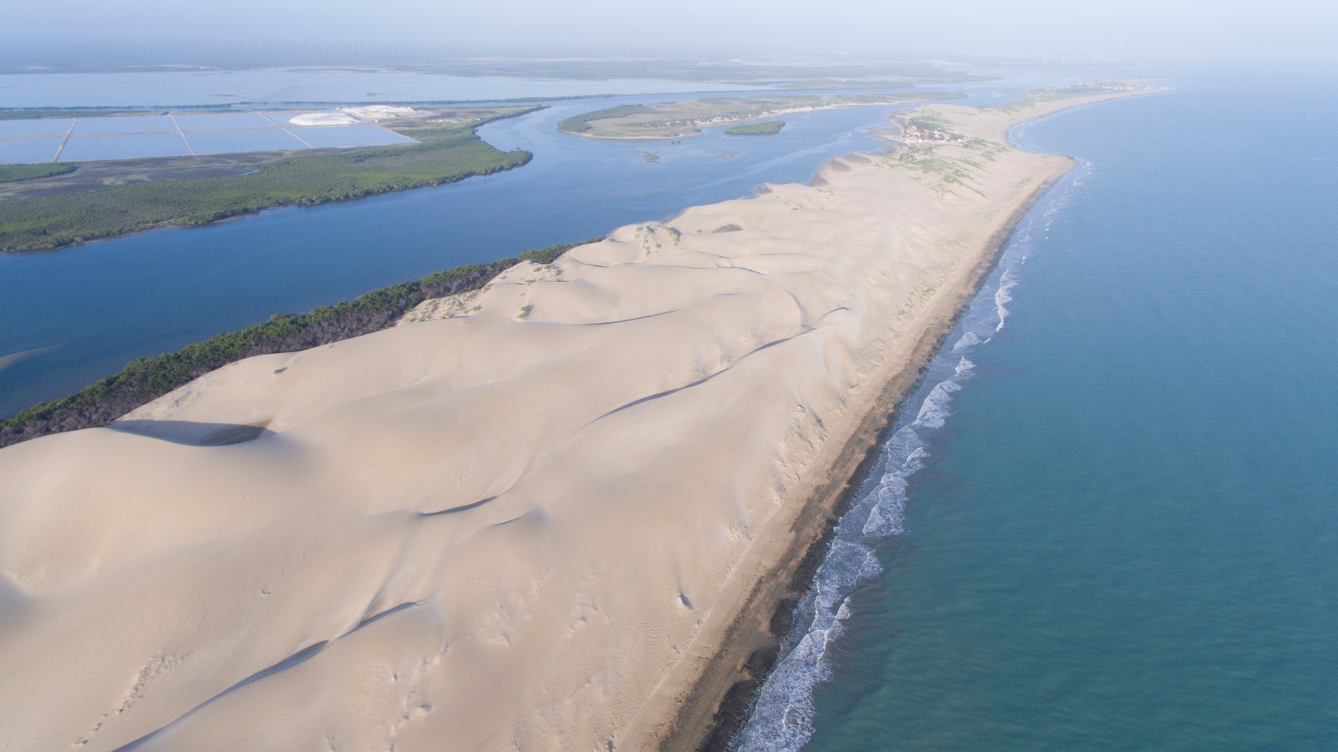 Long sandbank at Galinhos Brazil Kitesurfspot