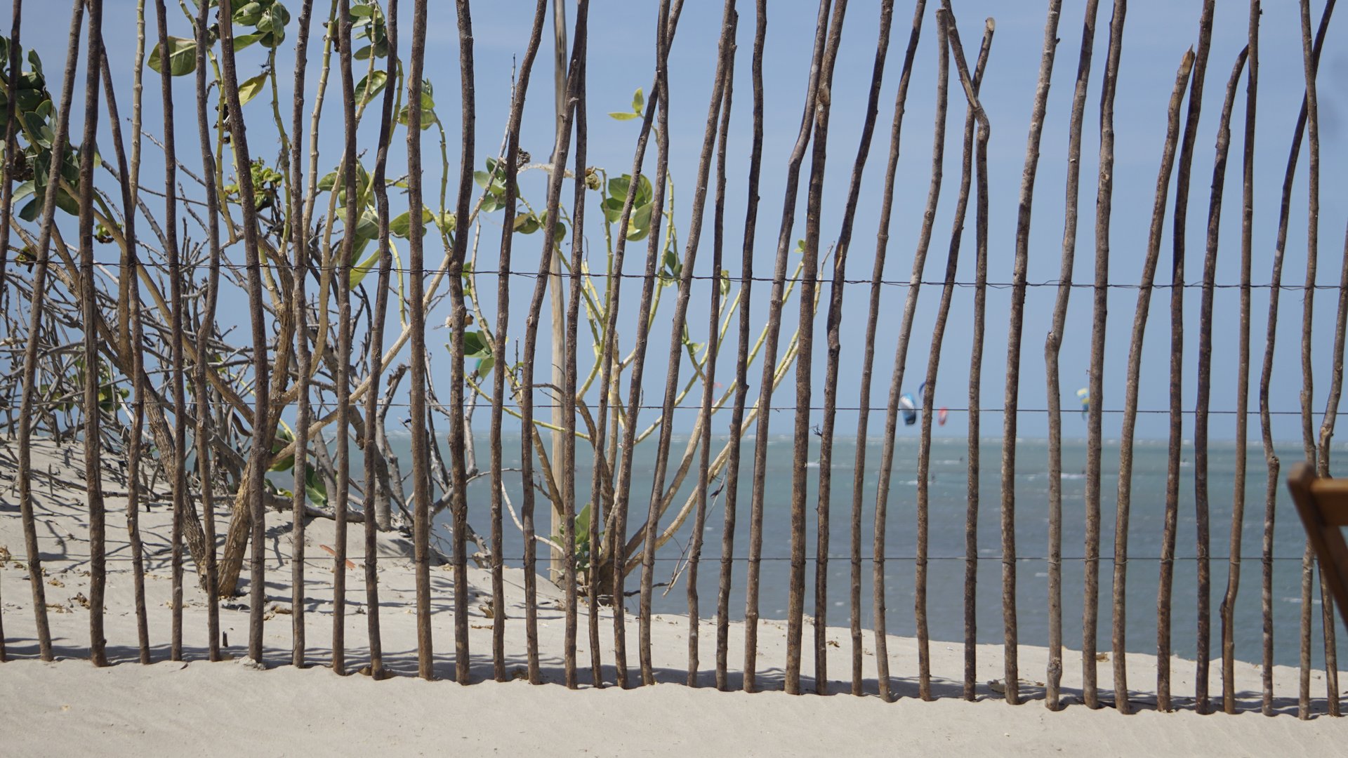 Kitebeach Praia do Prea through Fence