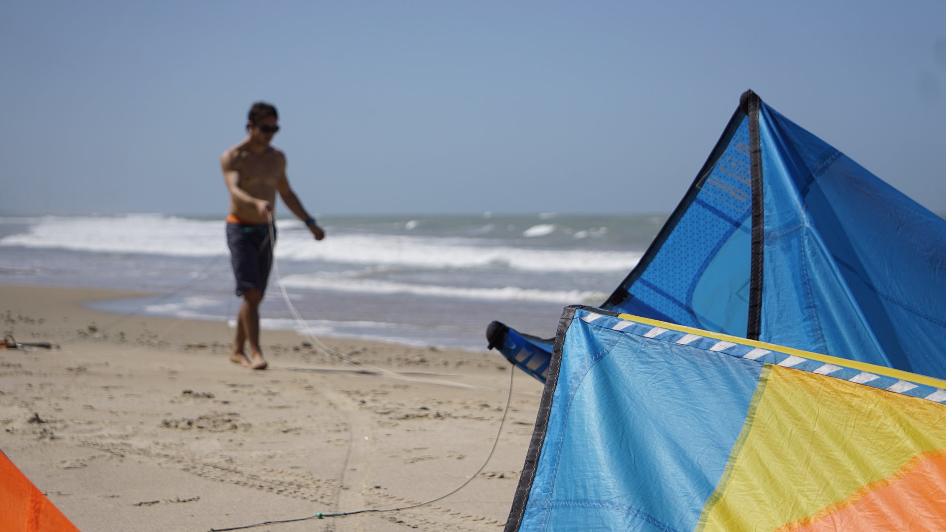 Roger getting ready for kite session in Praia do Prea
