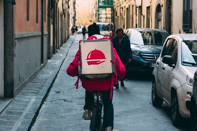 How Local Businesses Can Make Product Delivery More Efficient 