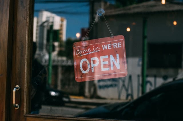 Top 3 Tips for Businesses Looking to Attract Local Customers 