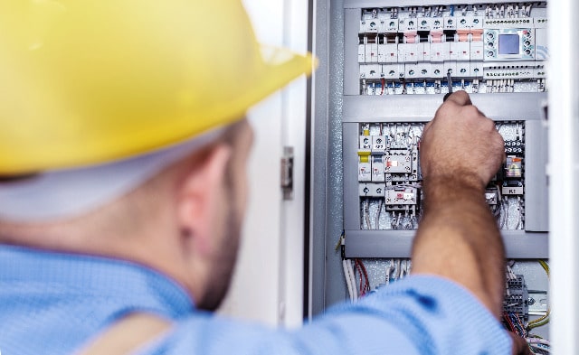 Qualities To Look For When Choosing An Electrical Contractor