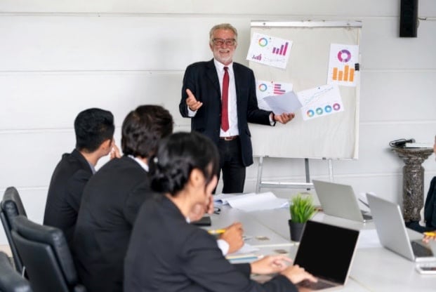 How Your Company Can Support a Senior Leader During Divorce.docx - Google Docs 2022-01-29 12-37-27