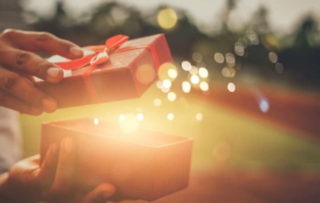 How Business Gifts Build Lasting Corporate Relationships
