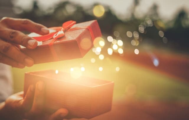 How Business Gifts Build Lasting Corporate Relationships