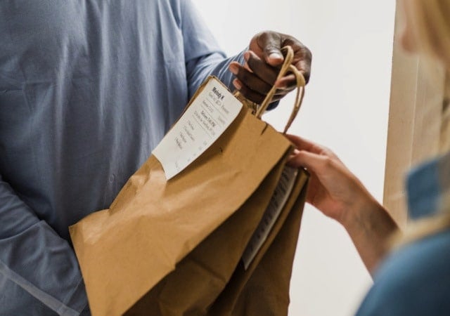 Enhancing the Customer Experience Through the Art of Seamless Delivery