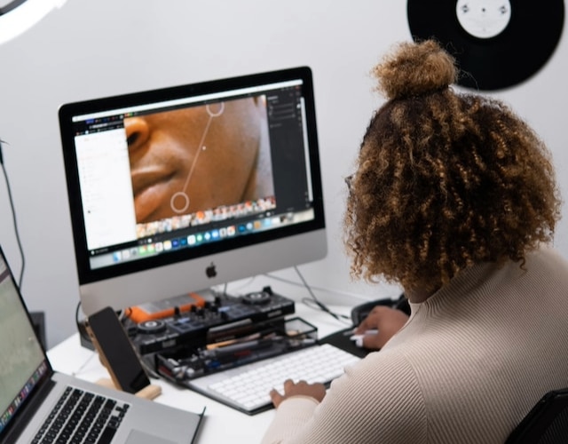 Minds and Machines: How Generative AI is Redefining Originality