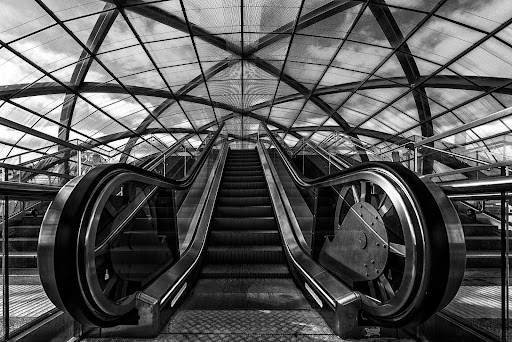 Elevating Performance: The Comprehensive Guide to Full Escalator Replacement