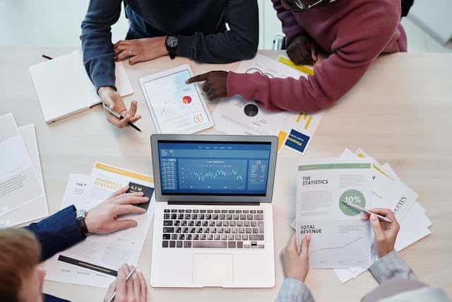 How Can AI Facilitate More Effective Data Discovery Within Large Organizations: Strategies for Enhanced Insights