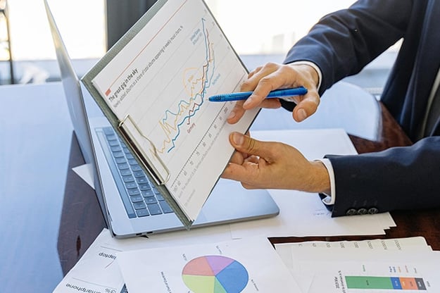 How to Choose a Financial Advisor for High-Income Earners in Their 40s?