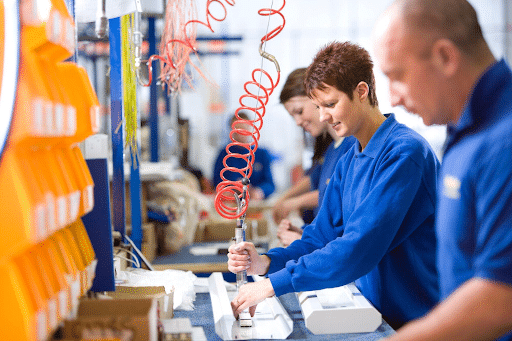 How to Streamline Your Operations with Manufacturing Process Software