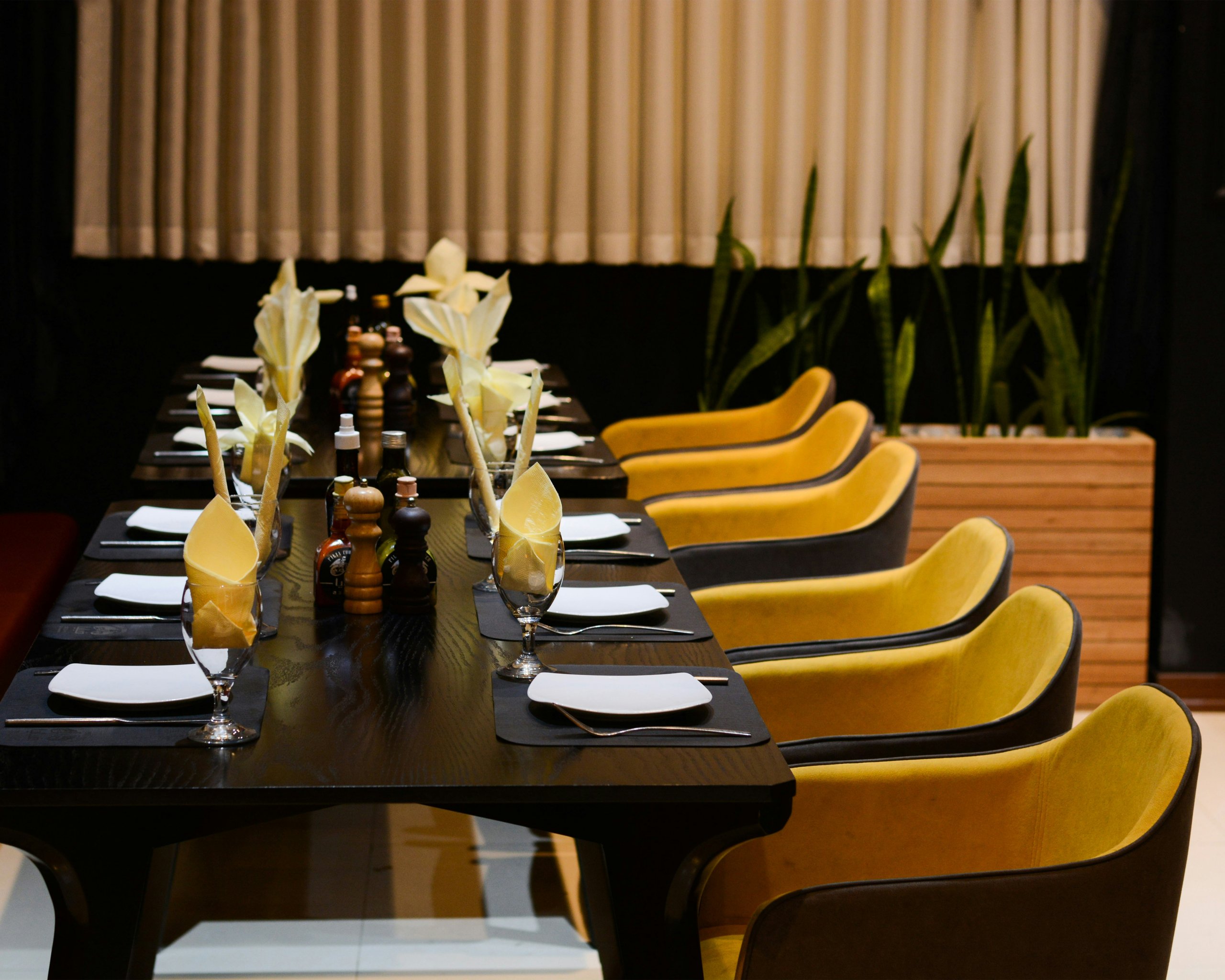 Crafting Memorable Corporate Gatherings Through Creative Engagement