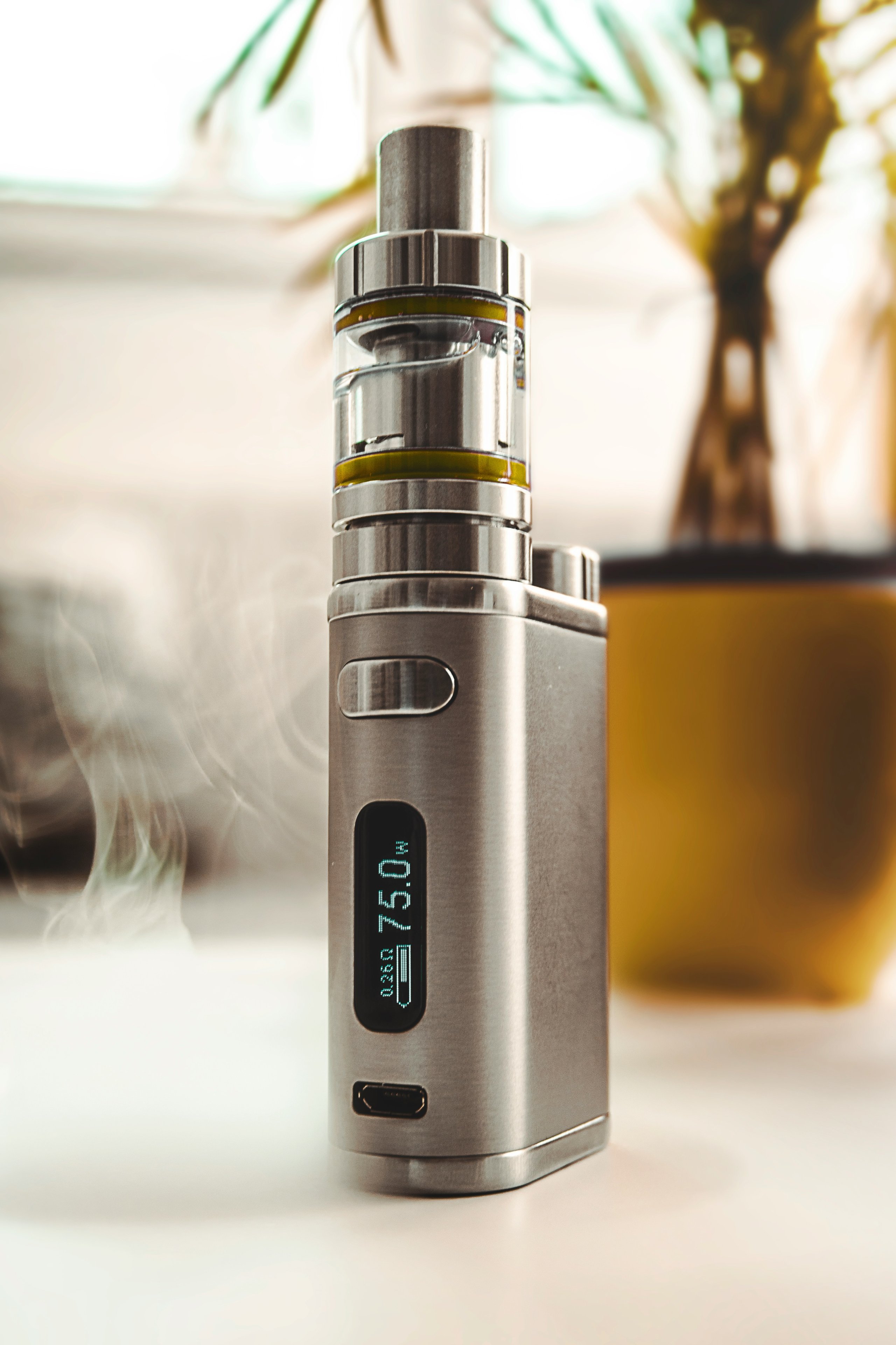 Why Keeping a Disposable Vape in Your Bag at Work Just Makes Sense