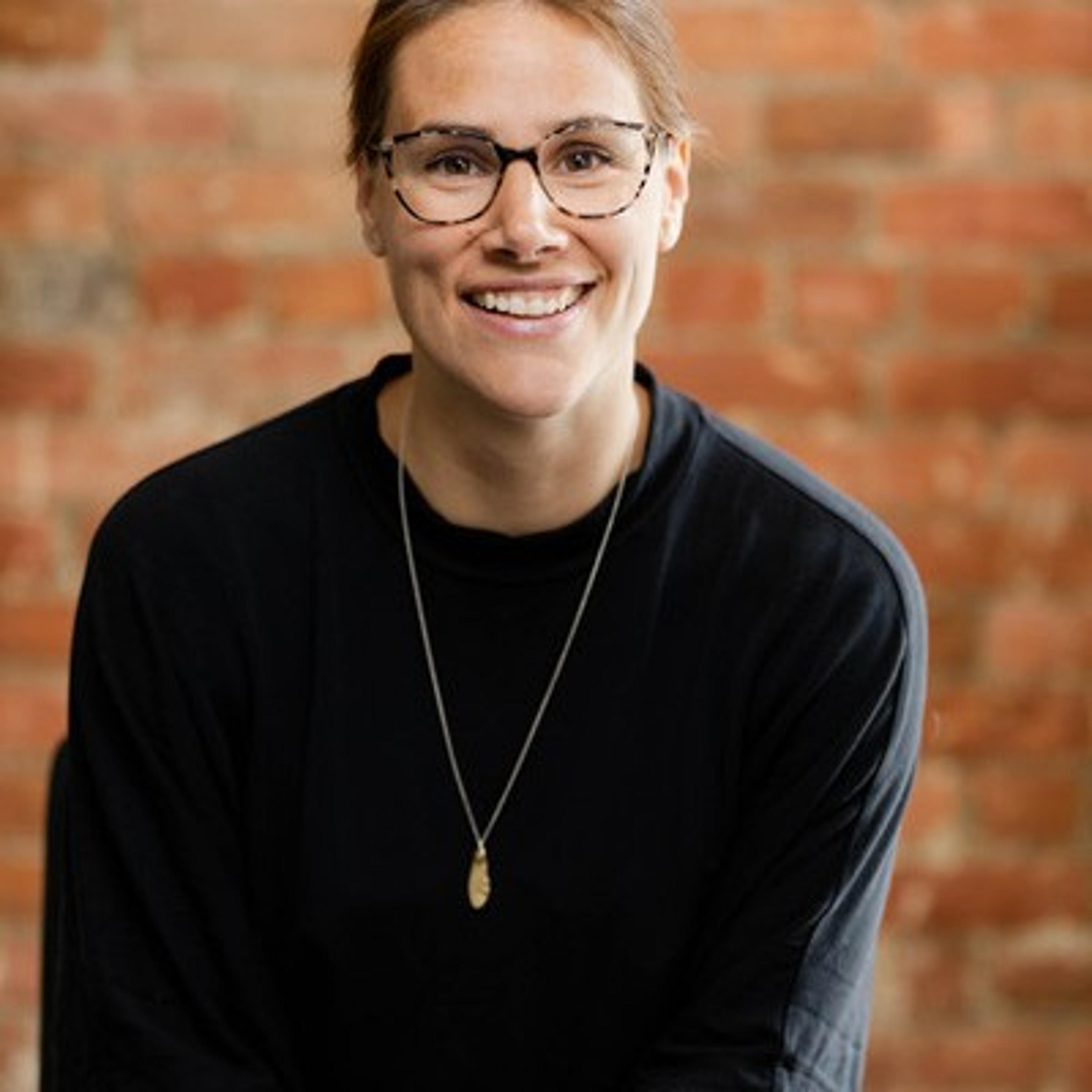 Anne‑Gaëlle Leloup, Social worker, Psychotherapist