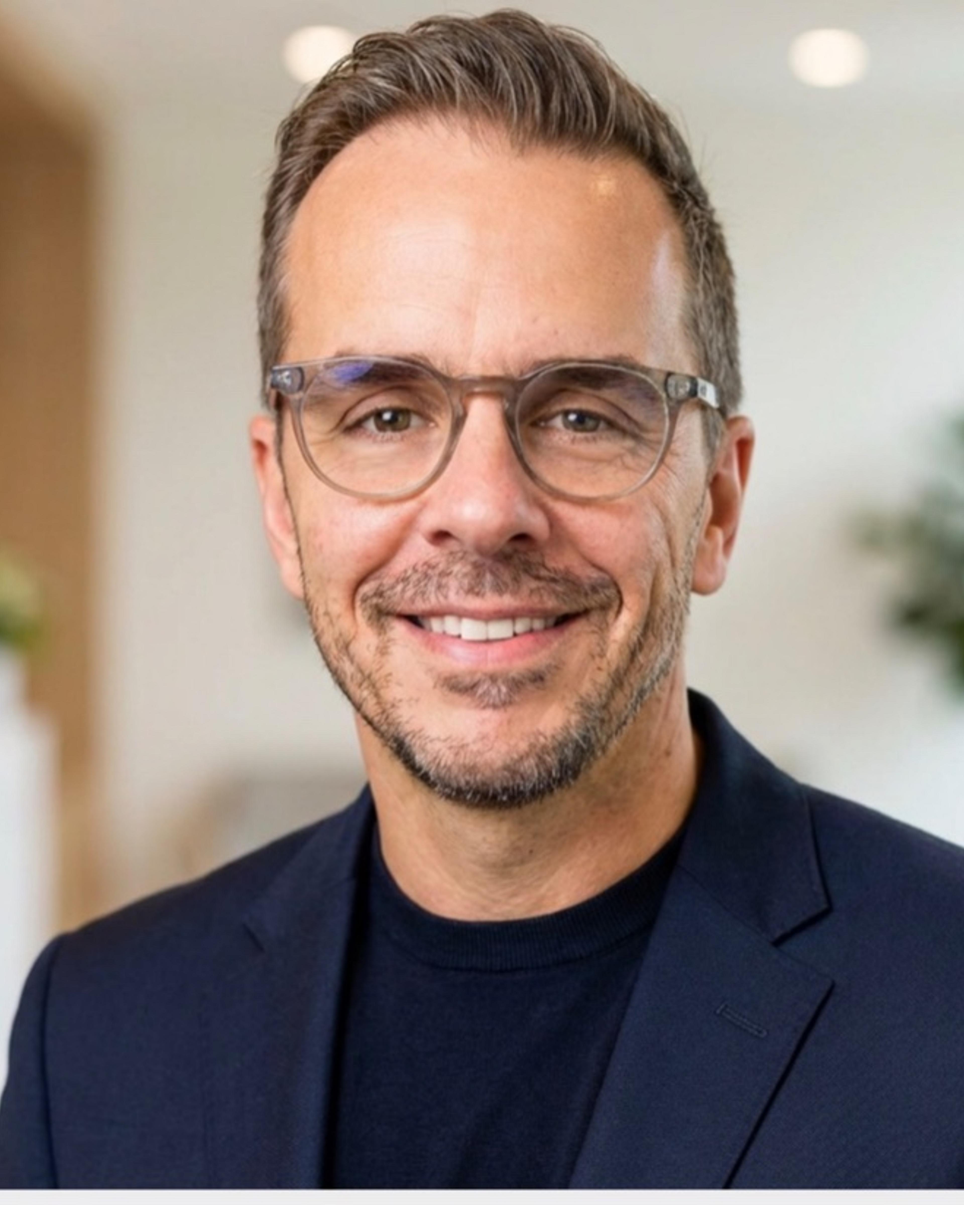 profile picture of Pascal Thibault who works as a Social worker