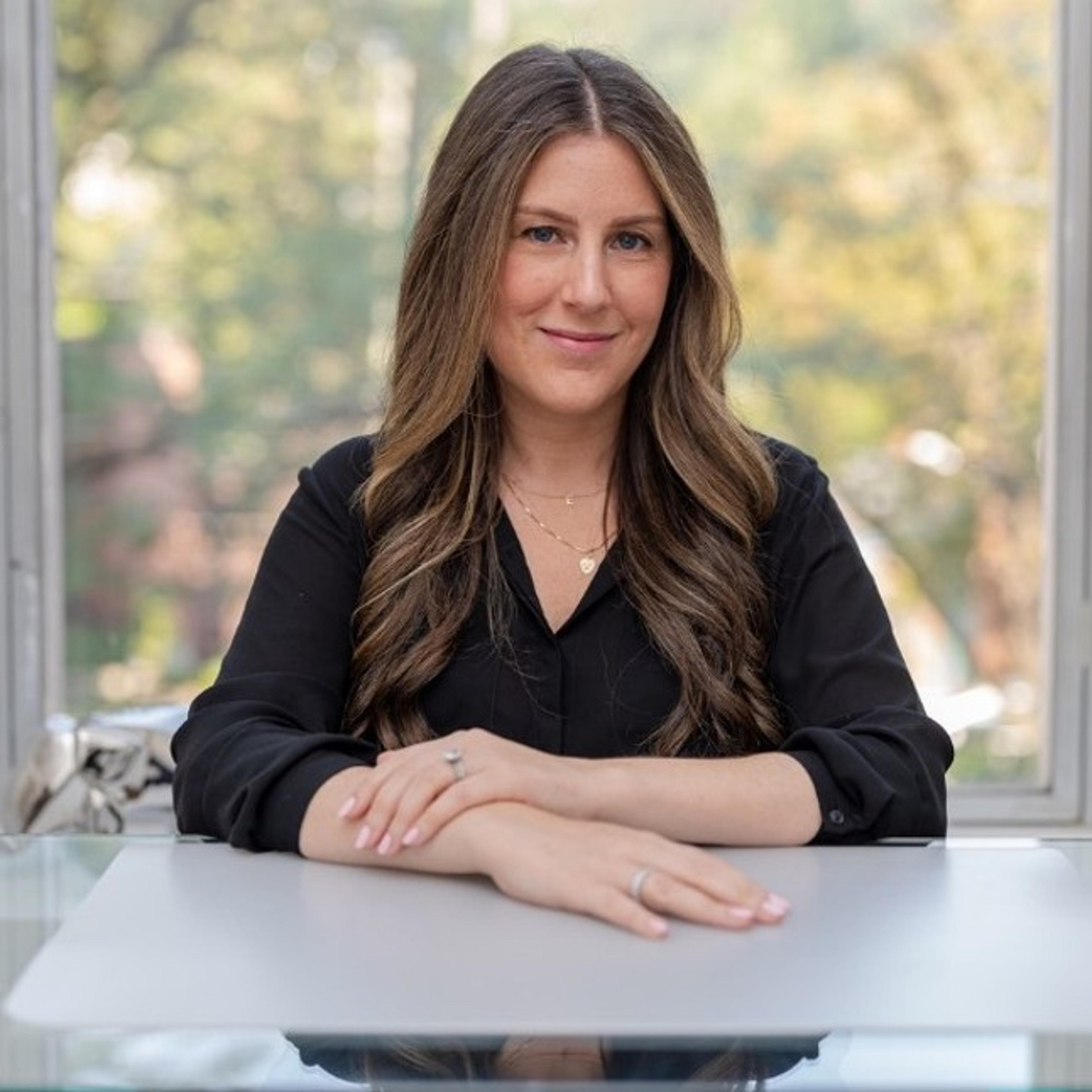 Carly Noodelman, Travailleuse sociale professionnelle