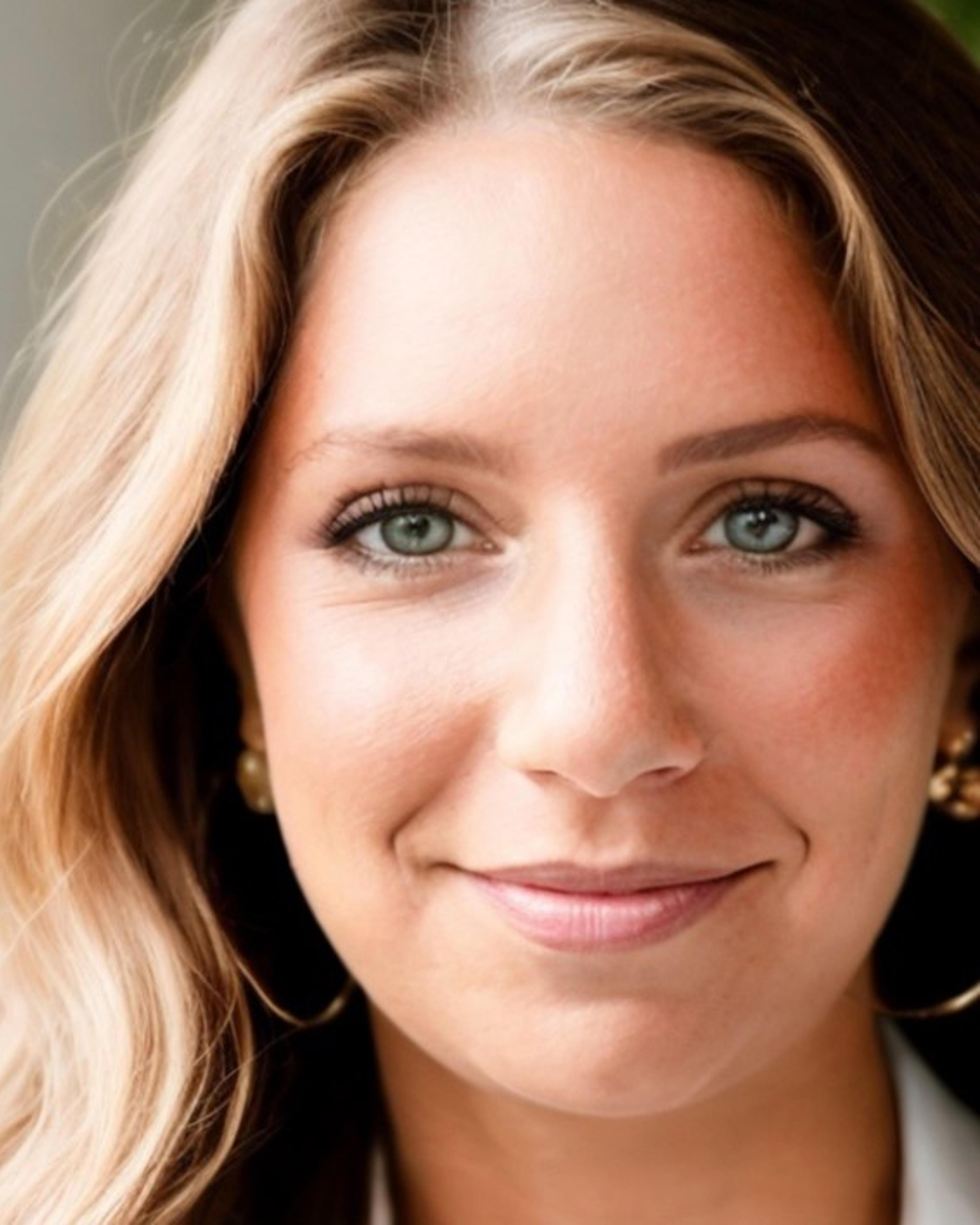 profile picture of Rebecca Pollak who works as a Social Worker