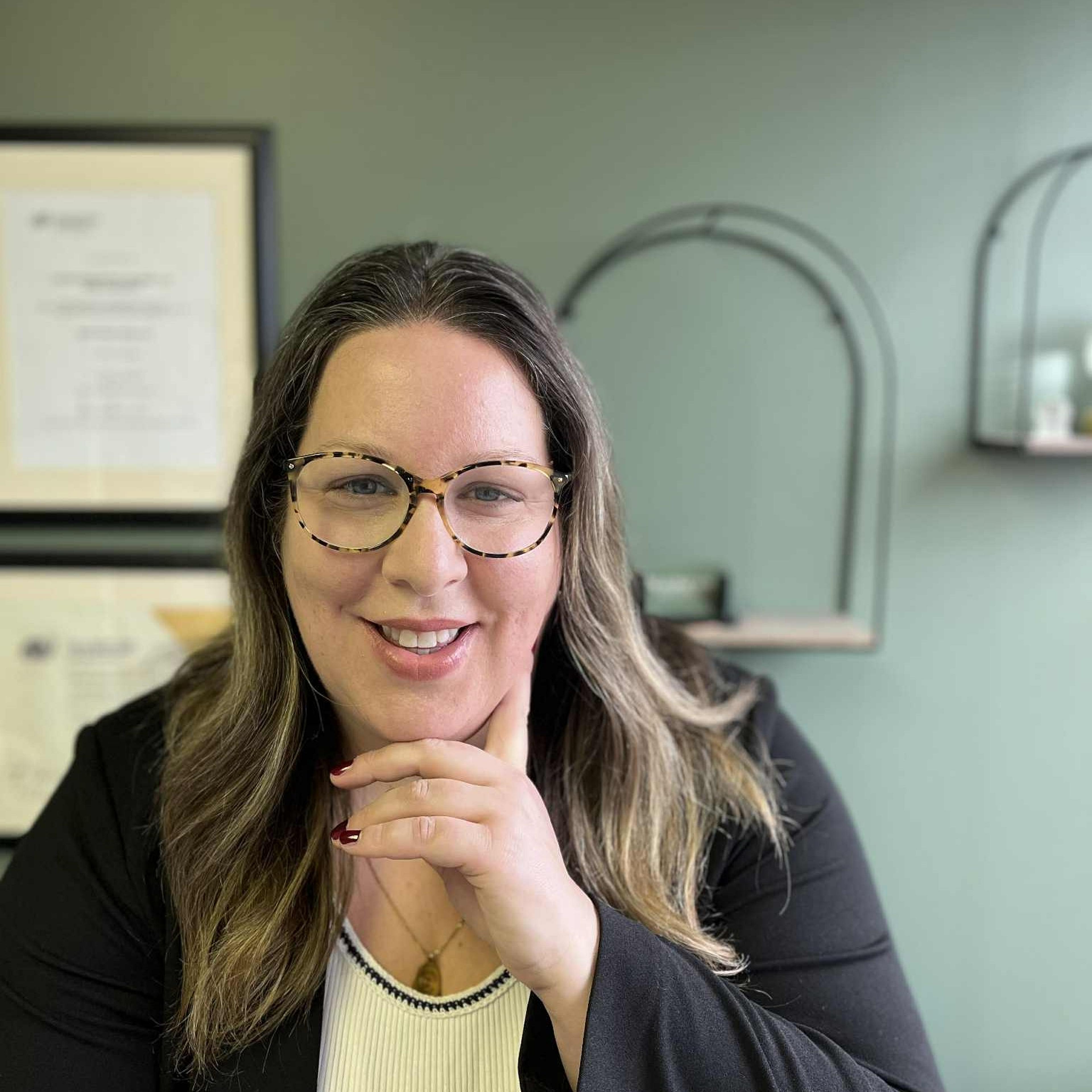 profile picture of Chloé Massicotte-Laforge who works as a Accredited family mediator, social worker