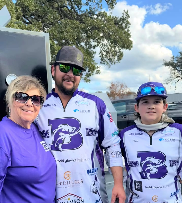 Participants from Boerne Bass Club posing together