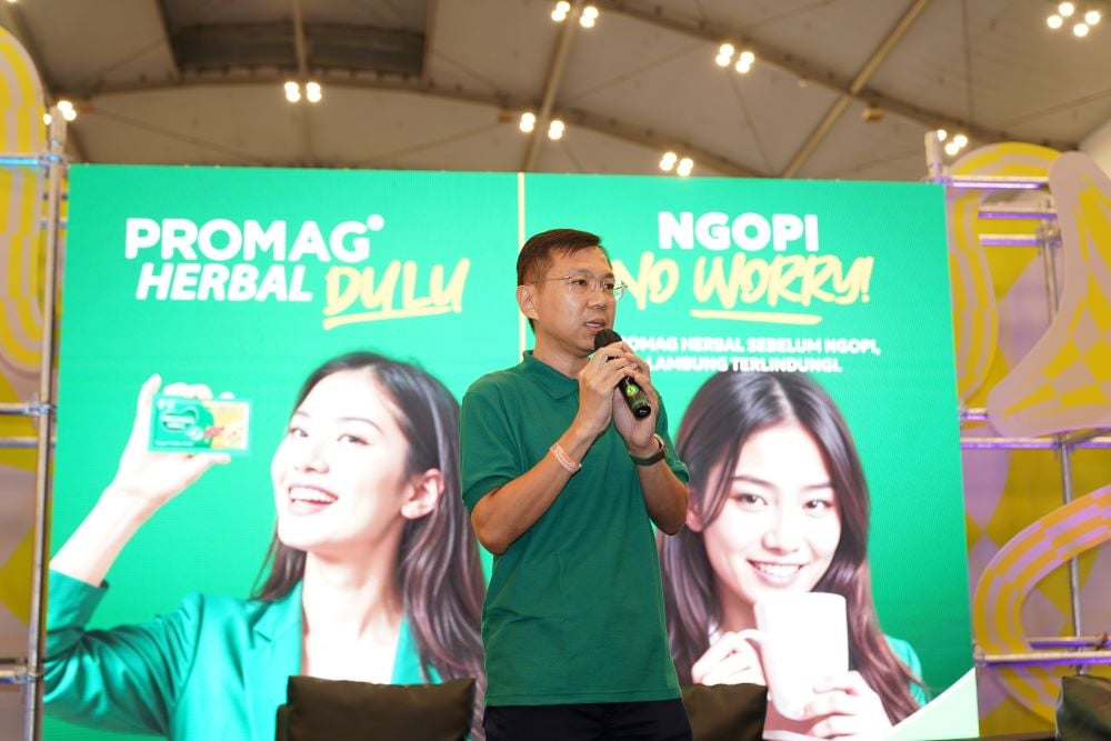 Irwan Wijaya, General Manager Marketing Kalbe Consumer Health Memberikan Paparan Mengenai Promag Herbal & Kolaborasinya  