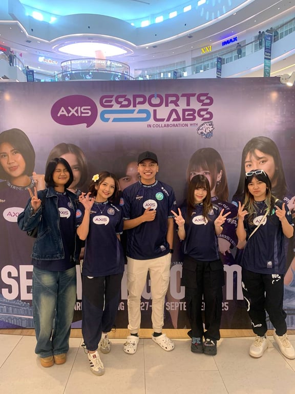 <i>EVOS Najel, EVOS Nadse, EVOS Street, EVOS Yupi dan EVOS Bella hadir memeriahkan AXIS Esports Labs Semarang</i>